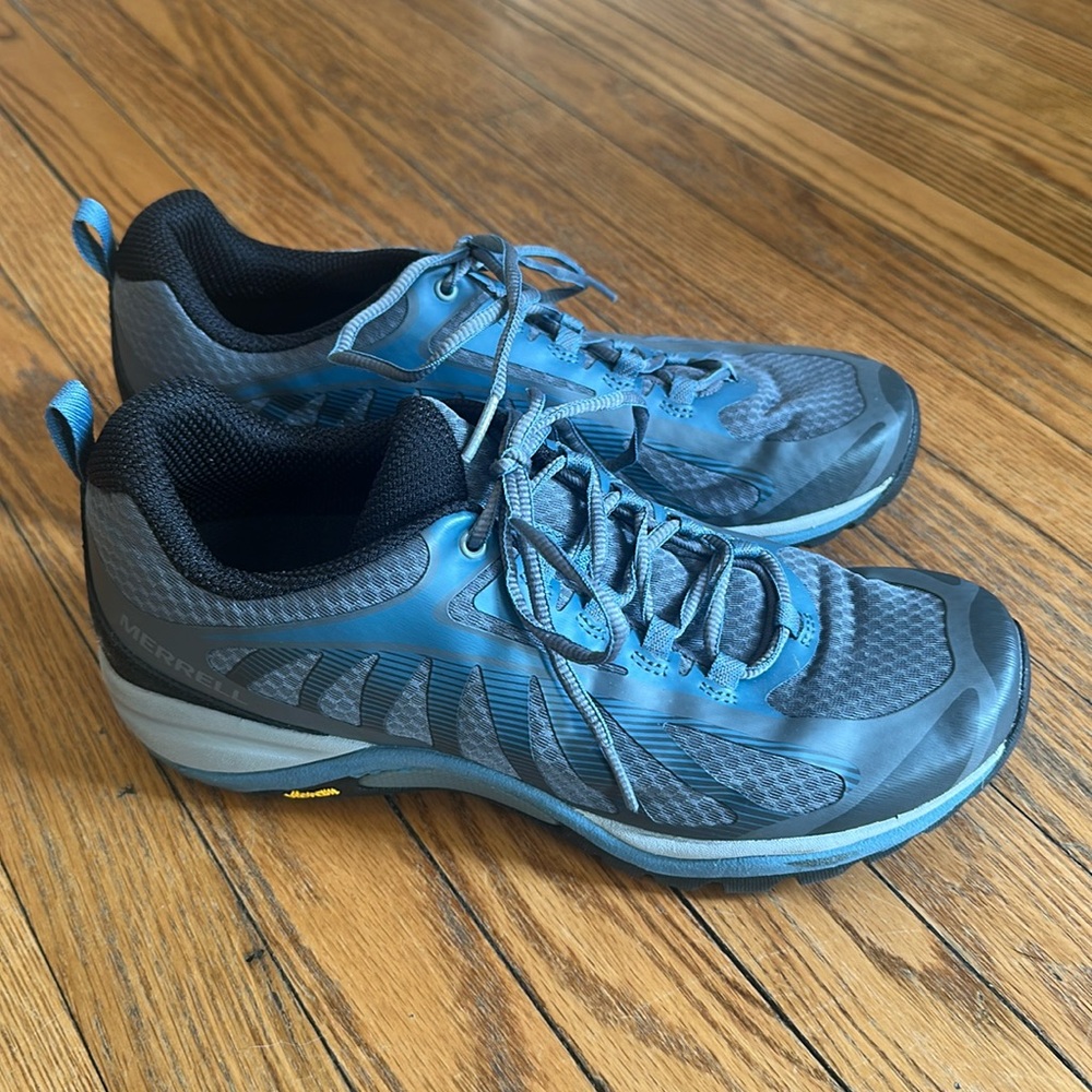 Merrell Siren Edge Rock/Bluestone Hiking Shoe Women’s Size 10